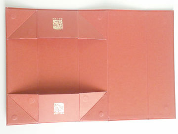 Embossing Elegant Cigar Gift Boxes Foldable Coated Paper with red