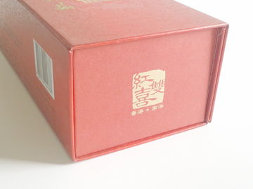 Embossing Elegant Cigar Gift Boxes Foldable Coated Paper with red